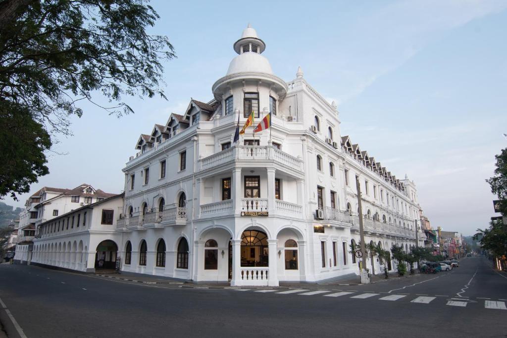 Belihuloya to Kandy - The Hill Capital, image 2